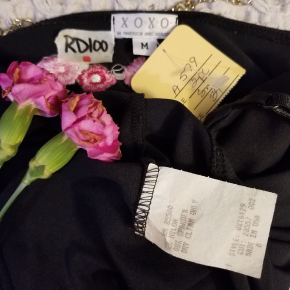 🌻🌺🌻XOXO NEW FLORAL EMBROIDERED TANK TOP!! - Picture 4 of 5